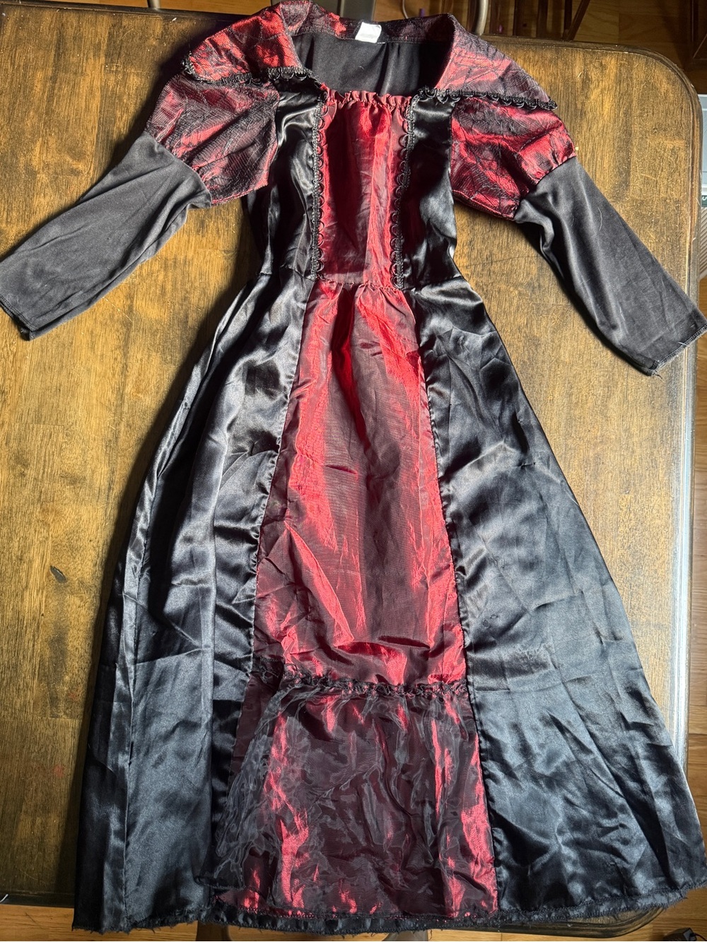 Kids vampire Halloween costume
